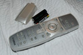YAMAHA WC33830 PROJECTOR Remote Tested W Batteries OEM GENUINE RARE - $768.67 MXN