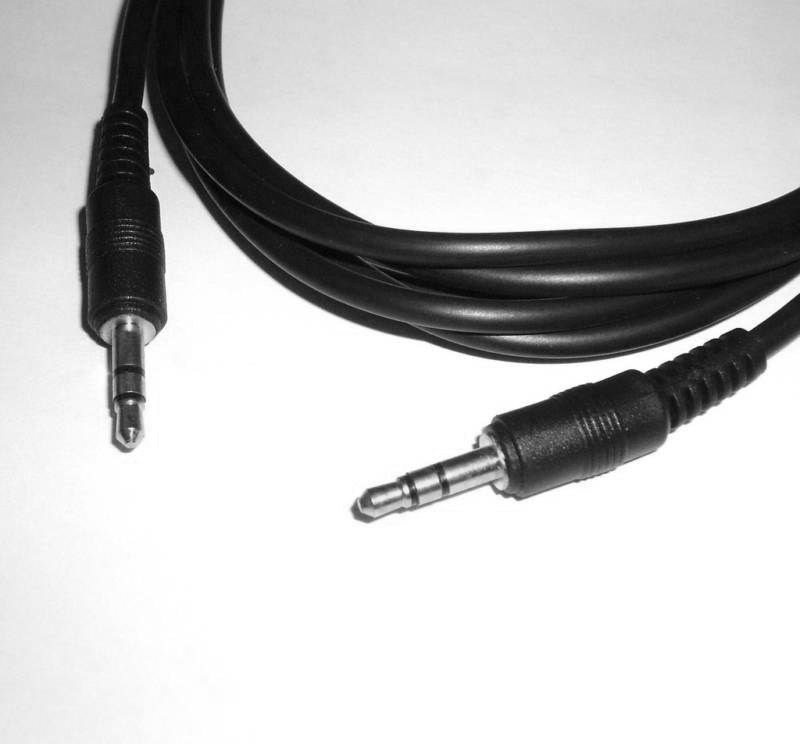 6Ft 3.5mm to 3.5mm Audio Extension Cable Male/Male Aux - $4.85