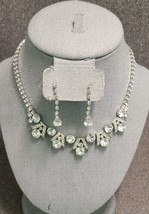 BEAUTIFUL VINTAGE RHINESTONE JEWELRY SET NECKLACE &amp; POST BACK EARRINGS - $24.70