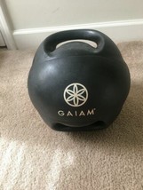 GAIAM 8lb Weighted Medicine Ball with Dual Handles 10&quot; Black - £74.67 GBP