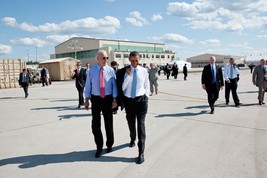 President Barack Obama and Vice President Joe Biden at Fort Campbell Pho... - £6.93 GBP+
