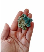 Broche en céramique faite à la main pour femmes, broche d&#39;écharpe verte... - £25.06 GBP