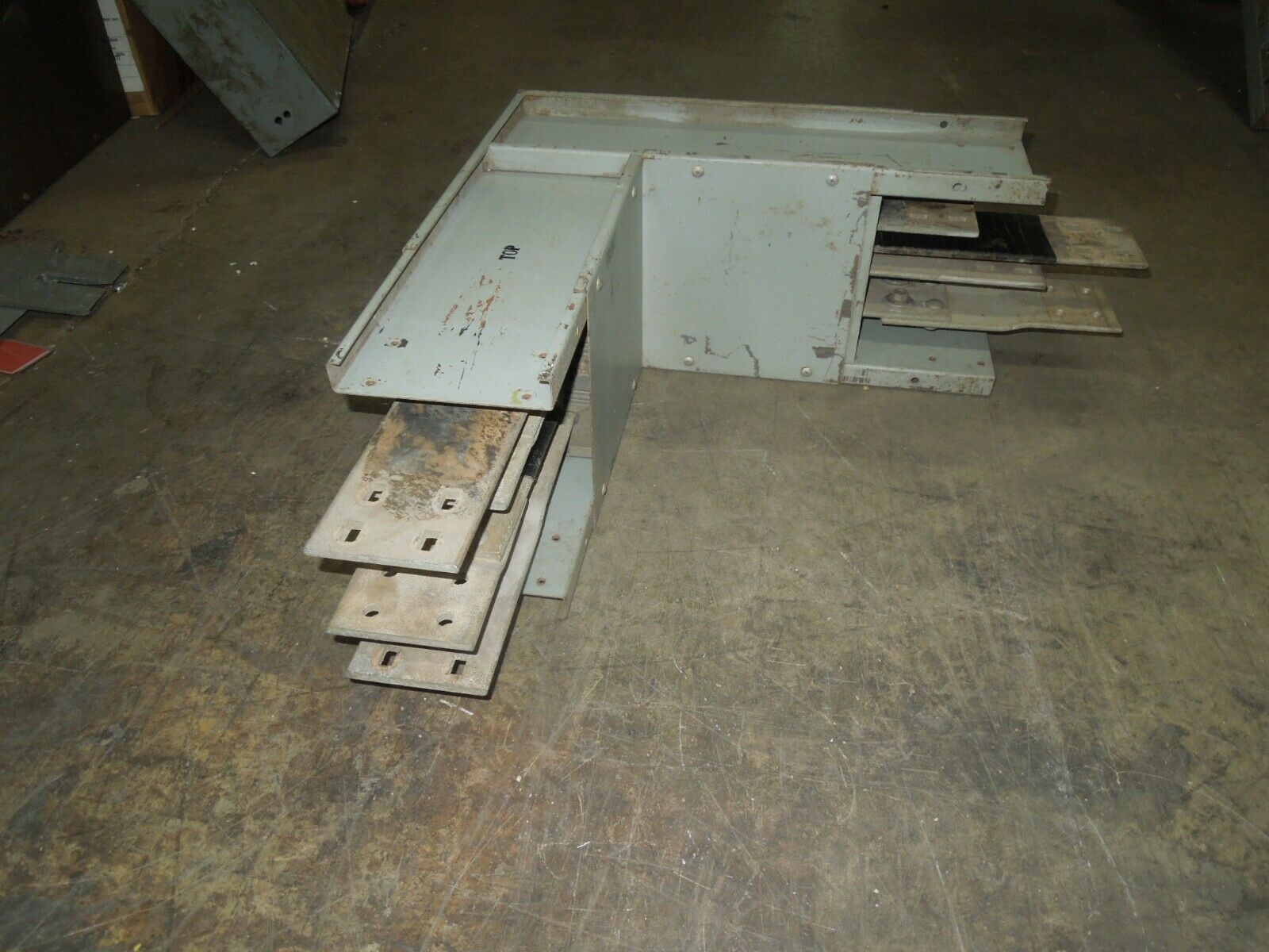 FPE Bus Duct 2901-0149 Aluminum Busway 800A 3Ph 4W 277/480V Flatwise Elbow - $2,500.00