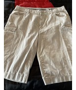 Tommy Hilfiger Women&#39;s Beige Casual Chino Shorts Sz 12 - $12.85 CAD