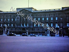 1950 Buckingham Palace London England Red-Border Kodachrome Slide - £4.39 GBP