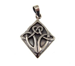 Handcrafted Solid 925 Sterling Silver Diamond Shaped Celtic Heart Knot Pendant - £16.44 GBP