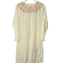 Vintage Prom&#39;n Nod Long Sleeve Short Nightgown Beige Floral 60s Nylon Blend M - £23.49 GBP