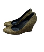 Gucci Embossed Wedge Heels Green Logo Size 9 **flaw** - $4,656.06 MXN