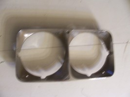 1970 FLEETWOOD LEFT HEADLIGHT TRIM BEZEL DOOR PITTING OEM USED ORIG PART... - $2,373.25 MXN