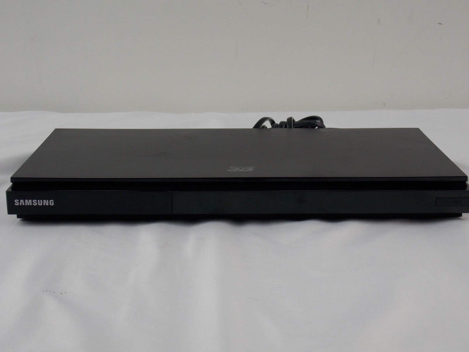 Samsung BD-D5500 3D Blu-Ray Player NO REMOTE - $29.99