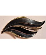 Vtg Crown Trifari Black Enamel &amp; Gold Leaf Pin Brooch - £16.96 GBP