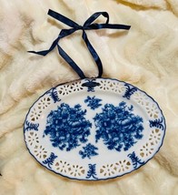 Basic Porcelana Plate By Home Essentials &amp; Beyond Oval Blue Flowers Ribbon - £15.44 GBP