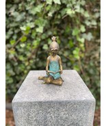 Reading Moment – Bronze Sculpture. 10x10x18cm - 1Kg - €206,16 EUR