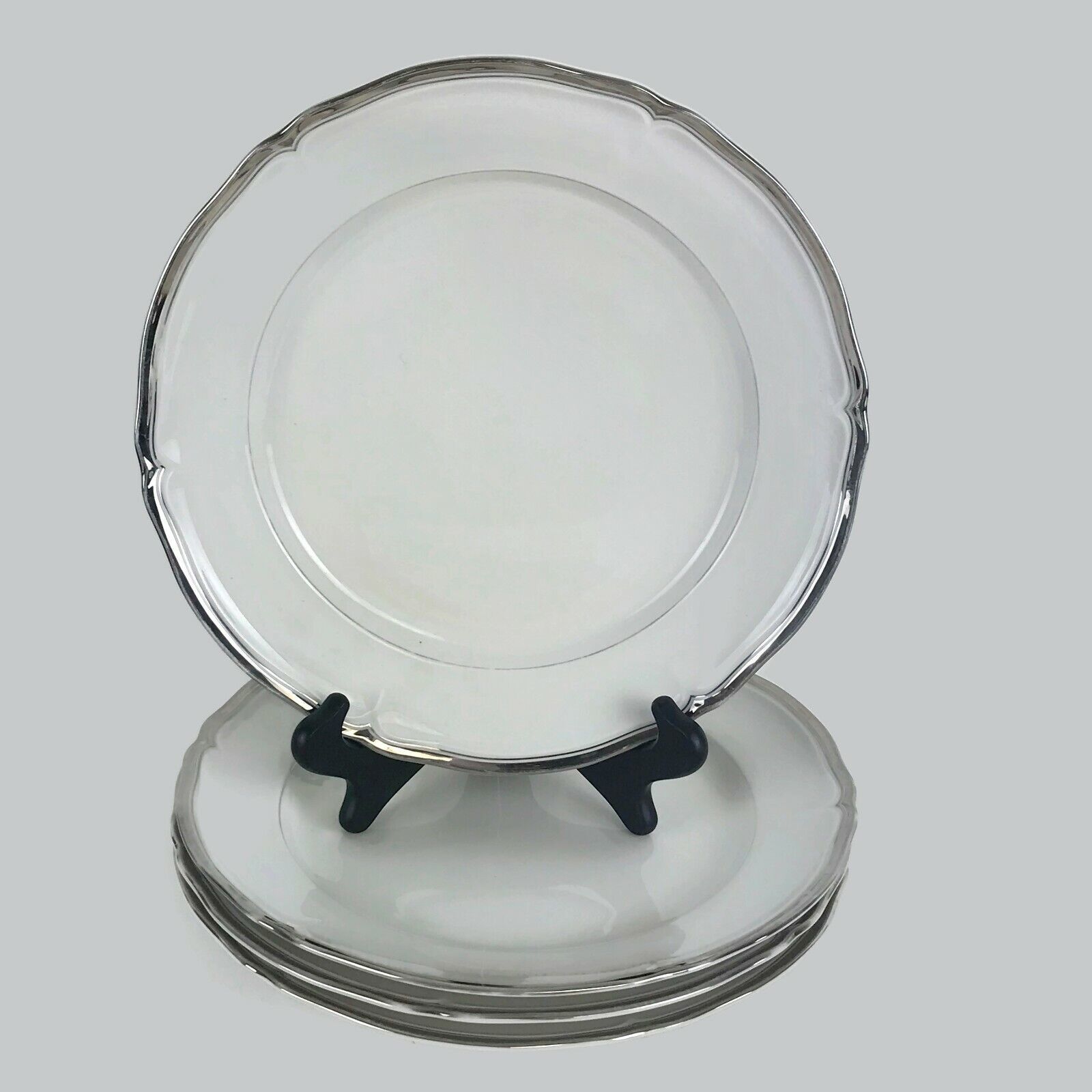 Primary image for Mikasa Hyde Park Platinum Dinner Plates Four Fine China Dinnerware White 10-1/2"