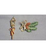 2 Gerrys Holiday Christmas Vintage Brooch Pins Signed Pines and Lantern ... - £8.40 GBP