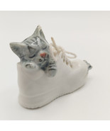 Grey Kitten / Cat Sleeping In A White Shoe Ceramic Ornament - €23,58 EUR