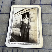 Antique Photograph 1940 San Antonio Texas Working Man In Overalls And Hat - $115.83 MXN