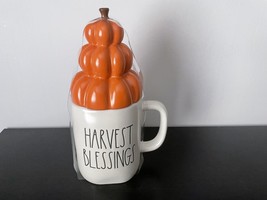 Rae Dunn Thanksgiving &quot;HARVEST BLESSINGS&quot; Mug with Topper - £31.86 GBP