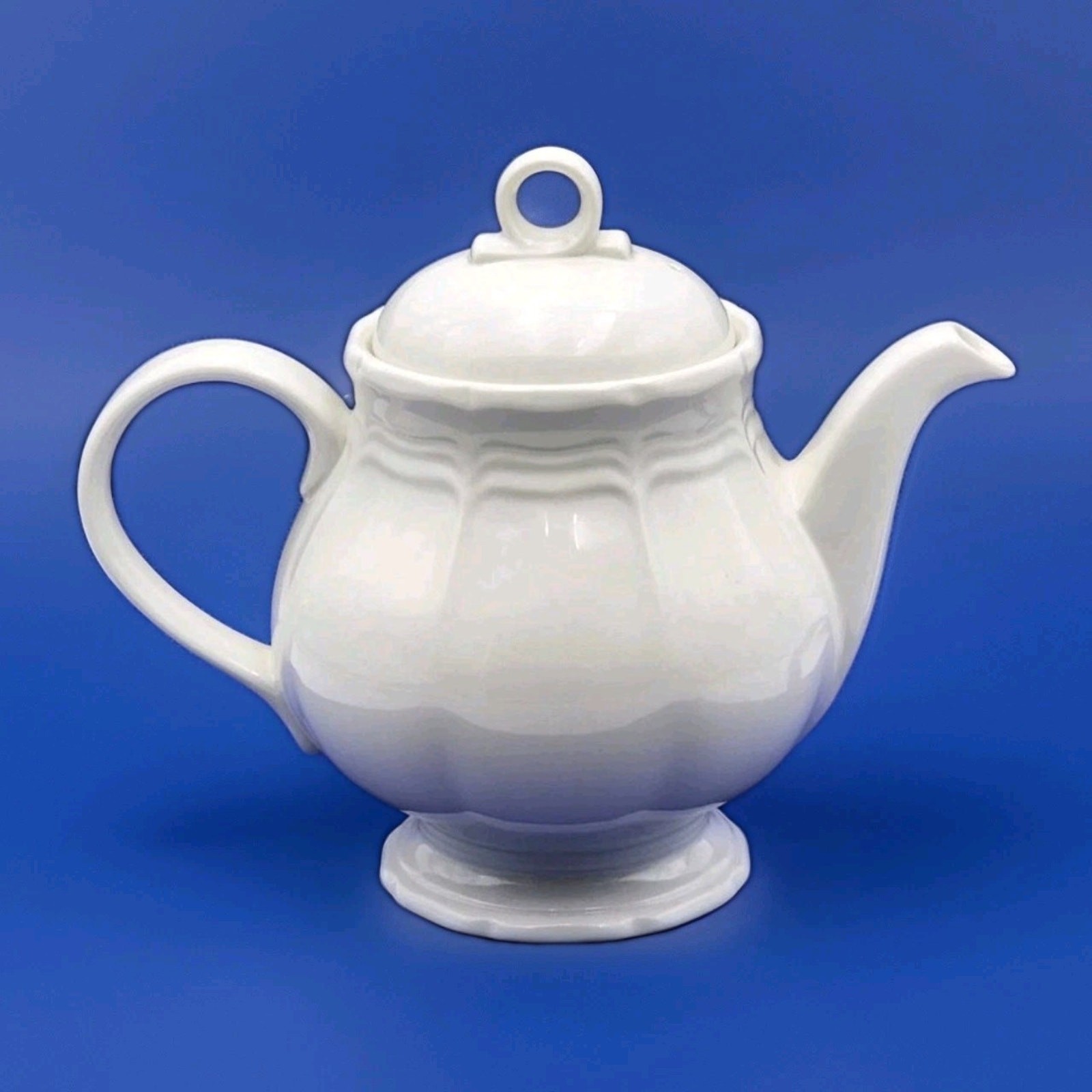 Mikasa French Countryside Teapot Server White 46 oz F9000 7.75&quot; Tall SHI... - $67.49