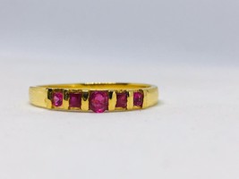 Pink ruby band in 14k hallmarked gold - £510.63 GBP