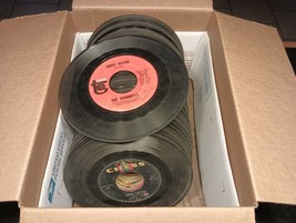 Huge Lot Of 100+ 45&#39;s / 45RPM Records / Record Collection / Vintage Vinyl - £69.62 GBP