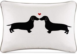 HipStyle L&#39;amour Kissing Dachshunds Dog Appliquéd Cotton Oblong Throw Pillow - $29.69