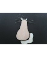 Cute vintage peach &amp; white slag glass cat suncatcher - $27.87 CAD