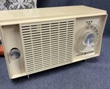 Vintage General Electric AM Radio Powers Up  No Damage - $34.65