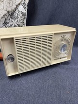 Vintage General Electric AM Radio Powers Up  No Damage - £27.13 GBP
