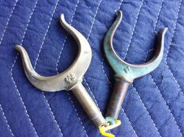 Wilcox-Crittenden bronze Marine Oar Lock ,set of 2 similar, 2" diameter ... - $27.23
