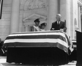 President Dwight Eisenhower at Interment of Unknown WWII and Korea Photo Print - £7.02 GBP+