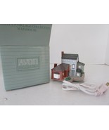 AVON EARLY AMERICAN LIGHT UP VILLAGE COLLECTION MAINHOUSE 1989 BOXED W/C... - $7.87