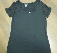 WOMENS Casual SHIRT BLACK V NECK SHORT SLEEVED Size Small Sequin Neck  - $9.89
