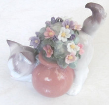 1998 Retired Lladró &quot; Secret Spot&quot; Porcelain Cat With Flower Pot Figurine Collec - $280.00