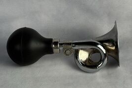 Vintage Chrome Bicycle Horn Air Horn For Bike or Car Clown Horn 7 1/2” - $27.45 CAD