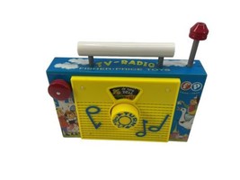 Fisher Price Vintage Retro TV Radio Plays Farmer In The Dell Wind Up Toy - $23.39