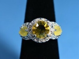 Avon Legacy Riches Ring Size 7 Yellow - £7.07 GBP