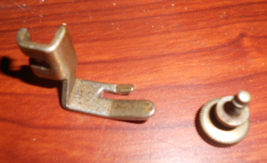 Singer 66 Straight Stitch Presser Foot #32666 w/Thumb Screw #51224 - $10.00