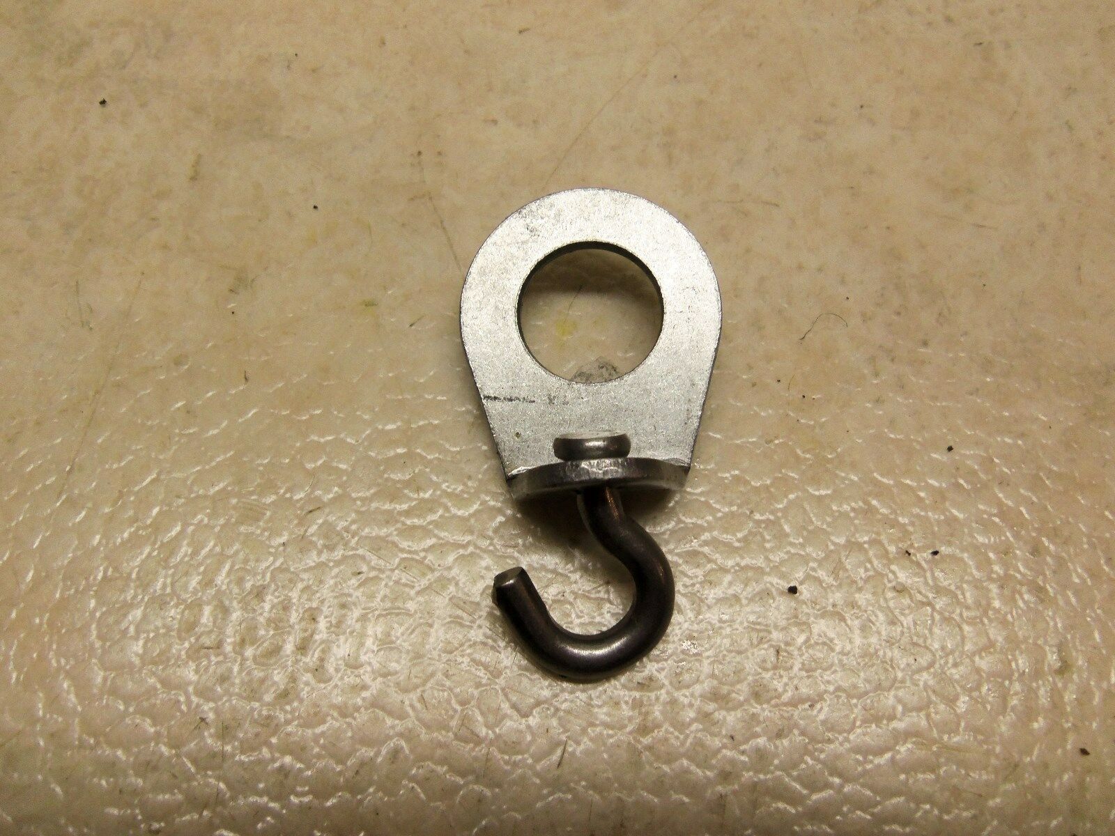 24 Single Rebar Stake Swivels 2 DZ. Traps Trapping Raccoon Coyote Fox