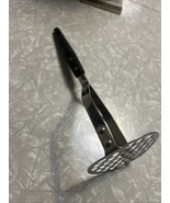 Vintage Black Potato Masher Smasher Stainless Steel USA - $15.42 CAD