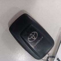 Fob Remote Smart Key Three Button Fits 19-22 Toyota Corolla - $1,450.11 MXN