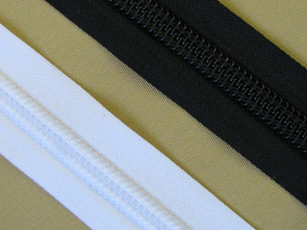 YKK ZIPLON® Zipper 10CF 3/4" Chain Coil Zipper Tape per YARD - BLACK OR WHITE - $8.49