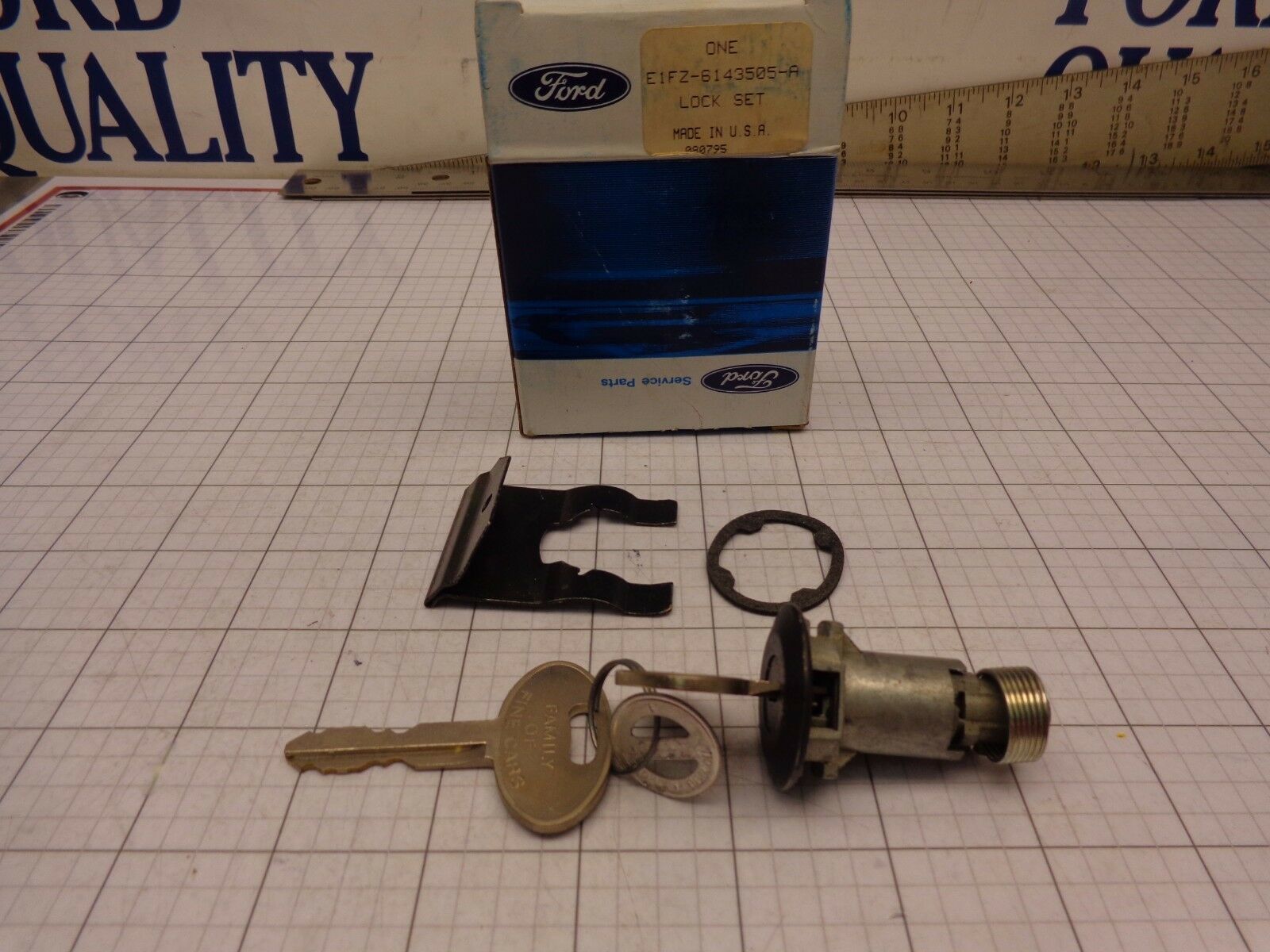 FORD NOS E1FZ-6143505-A Lock Cylinder & Keys Some Escort Lynx EXP Black Trunk - $24.17