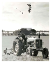 F-1 Pilot Ejecting At Low Altitude Over Farm Crash 8X10 B&amp;W Photo - £6.65 GBP