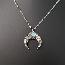 Beautiful Silver Tone Crescent Shape &amp; Turquoise Tone Necklace - Brand New - £11.95 GBP