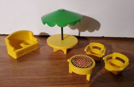 Fisher Price Little People Lot Grill, 2 yellow chairs 1.5&quot; Umbrella Tabl... - £21.02 GBP