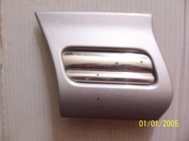1999 CADILLAC SEDAN DEVILLE LEFT FRONT FENDER TRIM MOLDING USED OEM SILVER - $50.48