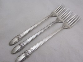 3 - 1847 ROGERS BROS First Love 7 3/4&quot; Grille Forks Silverplate flatware - £7.62 GBP