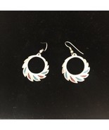Southwest Hoop Shape Turquoise &amp; Coral Chip Inlay Wire Earrings Nickle S... - $244.42 MXN