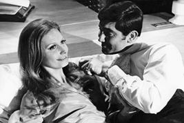 George Lazenby and Catherine Schell in On Her Majesty&#39;S Secret Service On Set in - £19.78 GBP
